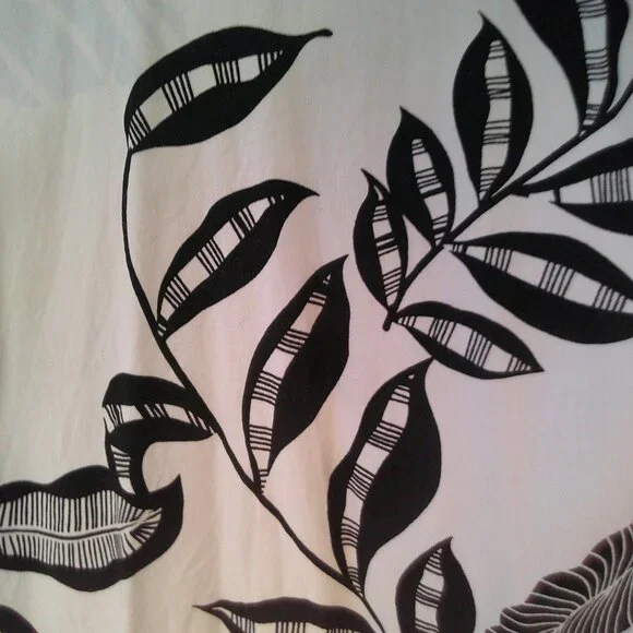 Chico's Black and white Ruana L/XL - Picture 3 of 3